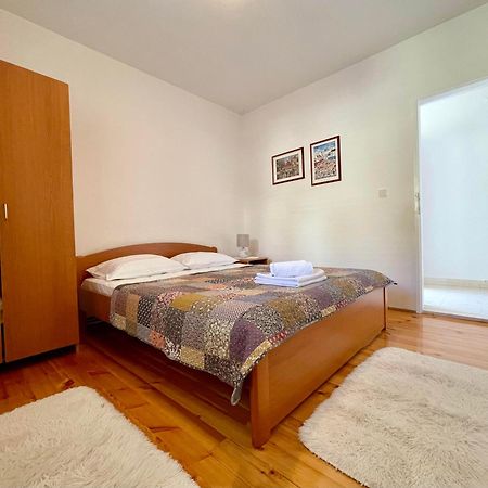 Holiday Residence Zvono 믈리니 객실 사진