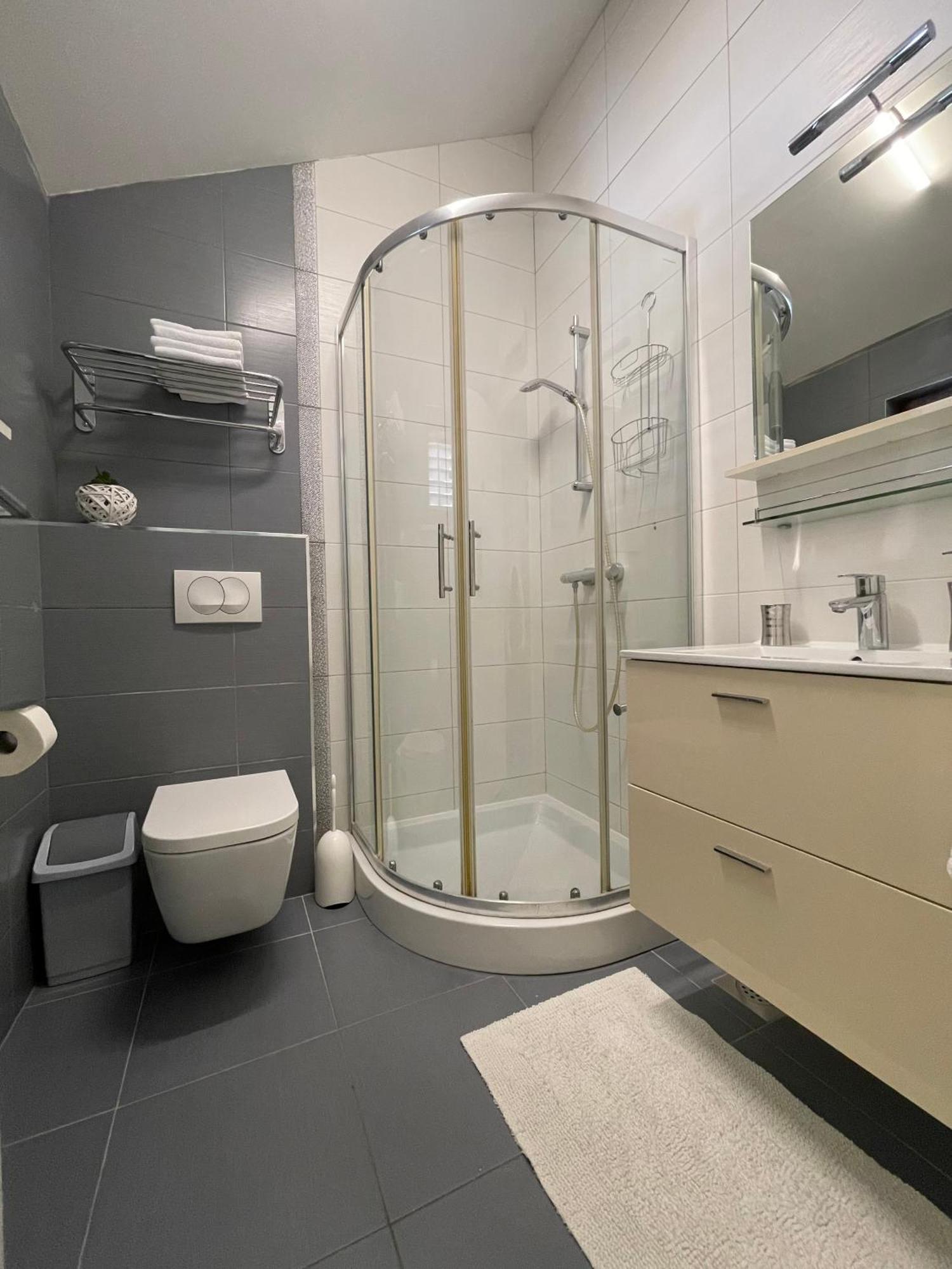 Holiday Residence Zvono 믈리니 객실 사진
